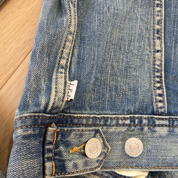 Aritzia Jean jacket. Size XS. - Picture 6 of 8